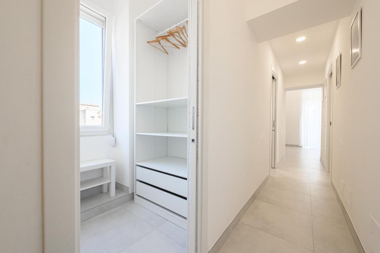 Magical Botanic-Charming Apartment Наполи Екстериор снимка